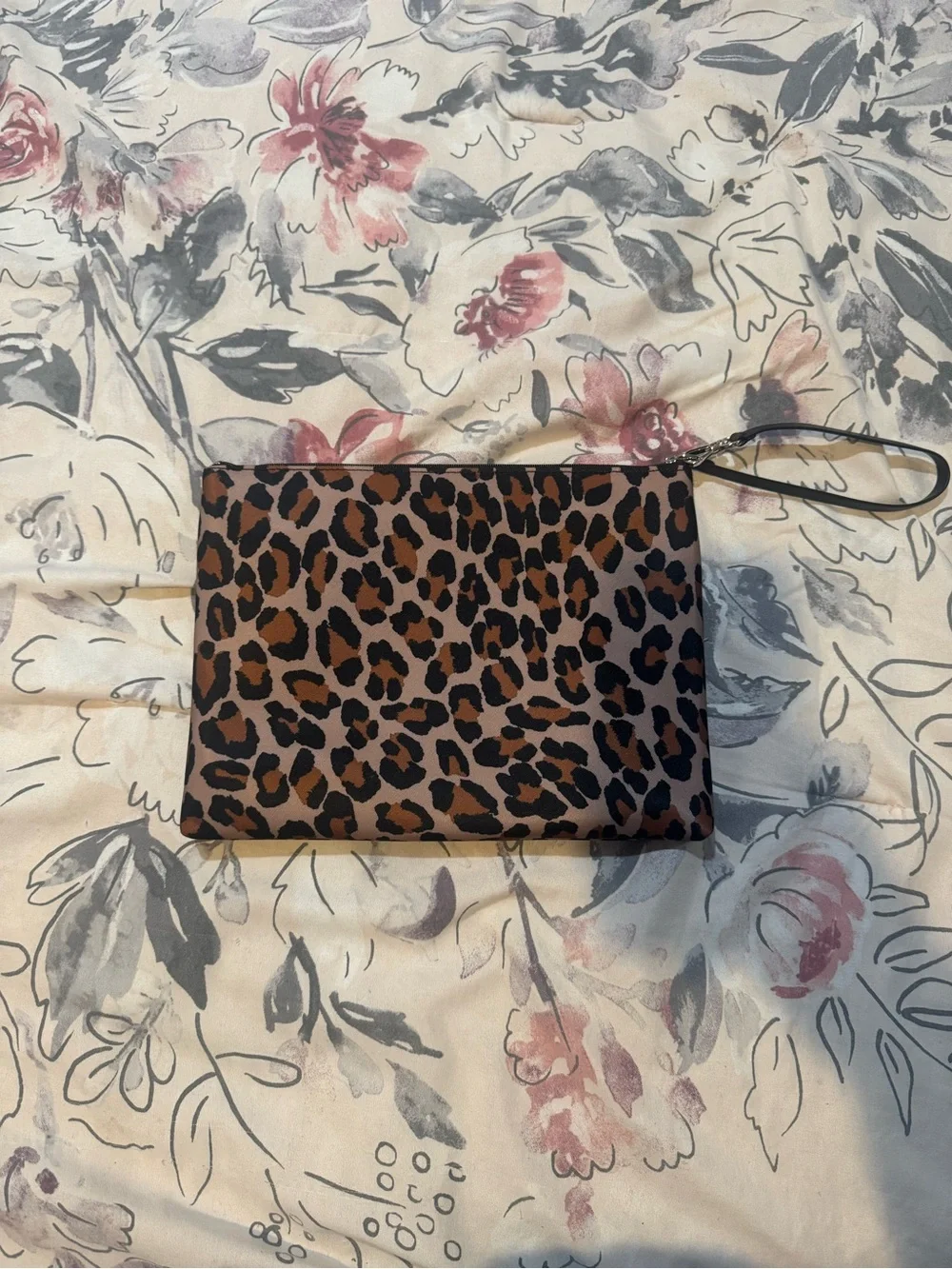 NWOT Kate Spade Leopard Wristlet